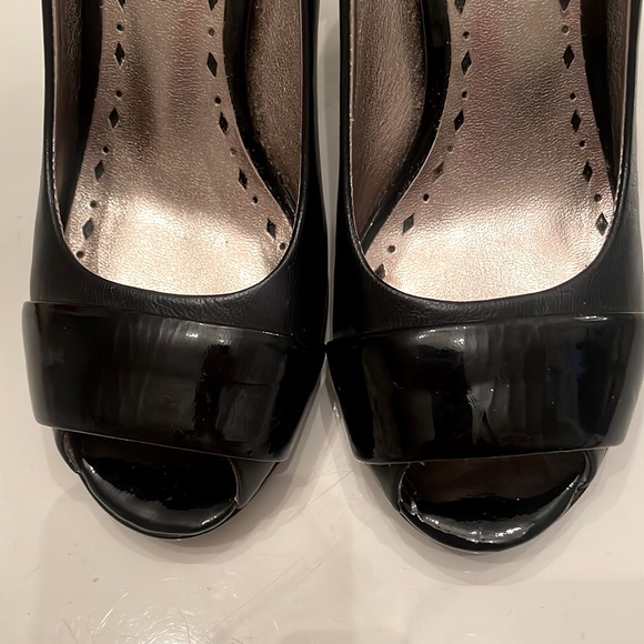 Leather Black Open Toe Heels 👠 - Picture 11 of 11